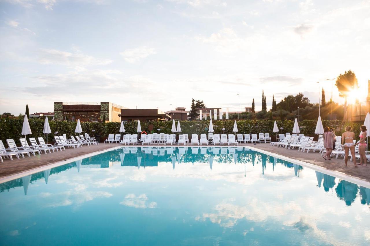 Hu In Town Camping Florencia